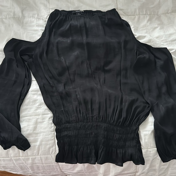 ALFANI Cold Shoulder Long Sleeve Top - Picture 3 of 8